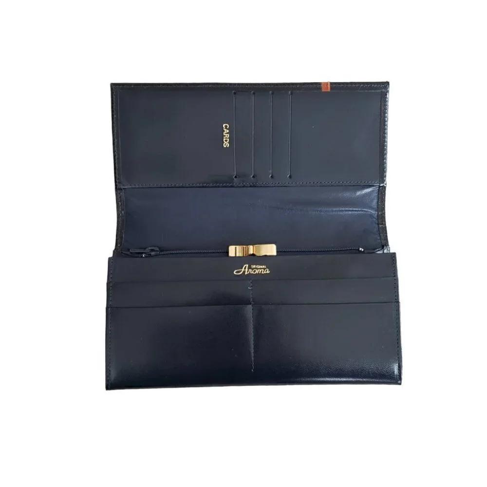 Handmade Japanese carved leather wallet navy blue with brown flowers - Picture 6 of 13
